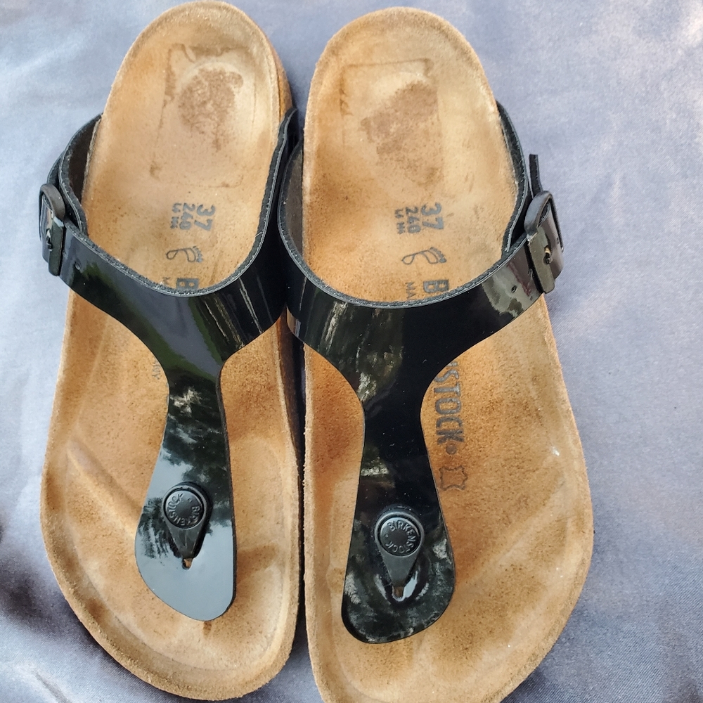 Birkenstock Gizeh Sandals Size 37= 6 to 6.5